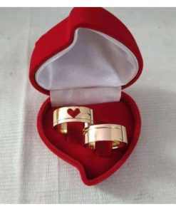 Alianças de Casamento 8mm | Modelo com Friso e Coração Vazado | Moeda Antiga Banhada a Ouro 18K