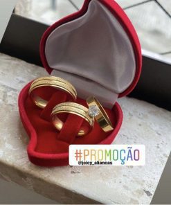 Par De Alianças Aço Cirúrgico Banhado A Ouro 18k - 6mm MOD 65