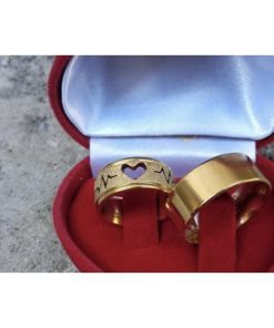 Par De Alianças Aço Cirúrgico Banhado A Ouro 18k - 8mm - Mod 76