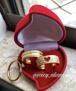 Trio De Alianças Aço Cirúrgico Banhado A Ouro 18k - 8mm - Diamantado Coração Fem