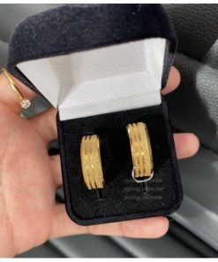 Par De Alianças Aço Cirúrgico Banhado A Ouro 18k - 8mm - Diamantado As Duas