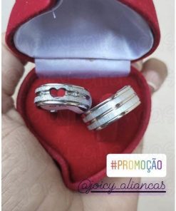 Par De Alianças Prata Em Aço Cirúrgico 8mm Feminino Diamantado Masculino Fosco