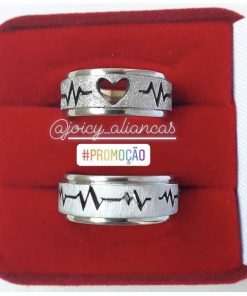 Par De Alianças Prata Em Aço Cirúrgico 8mm Feminino Diamantado Masculino Fosco Com Batimentos