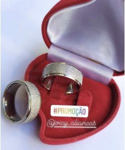 Par De Alianças Prata Em Aço Cirúrgico 8mm Diamantado Reto