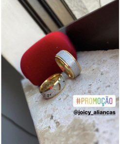 Par De Alianças Prata Em Aço Cirúrgico 8mm Diamantado Dourado E Prata MOD 22