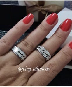 Par De Alianças Prata Em Aço Cirúrgico 8mm Com Batimentos Cardíacos Fosco